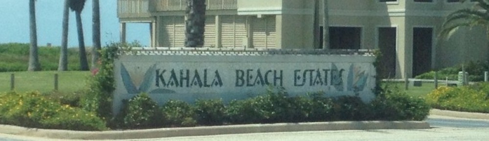 Entrance to Kahala Beach Estates subdivision in Galveston